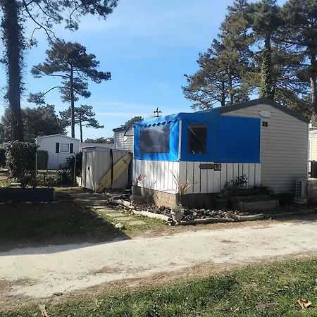 Le Mobil Bleu ! Naturiste Campingplads