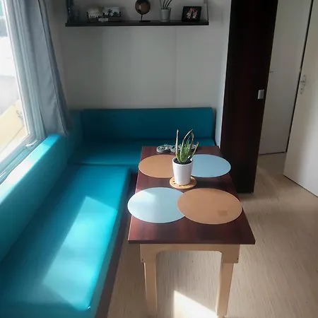 Le Mobil Bleu ! Naturiste